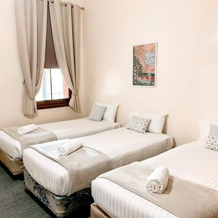 Neath Hotel Экстерьер фото