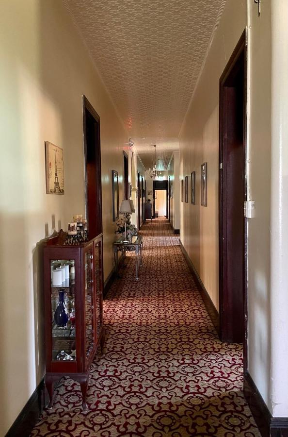 Neath Hotel Экстерьер фото