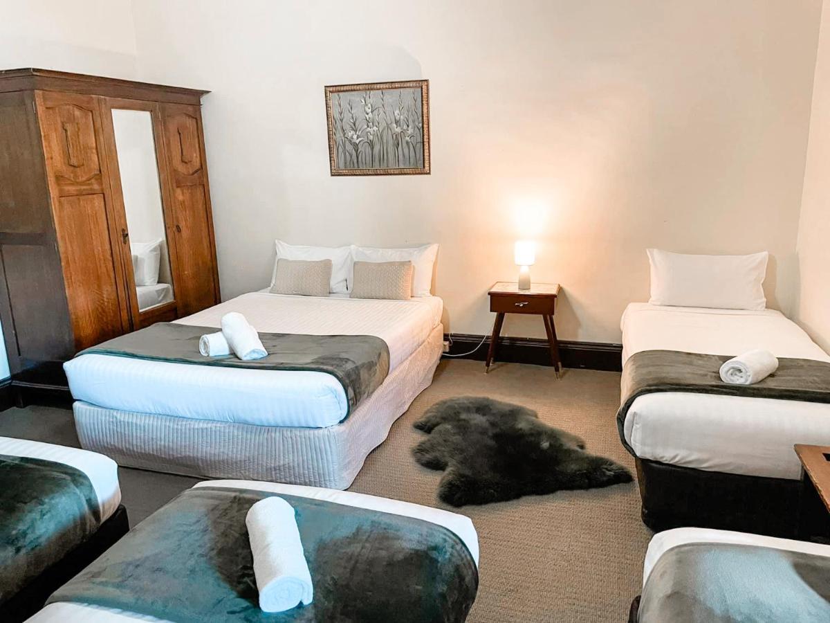 Neath Hotel Экстерьер фото