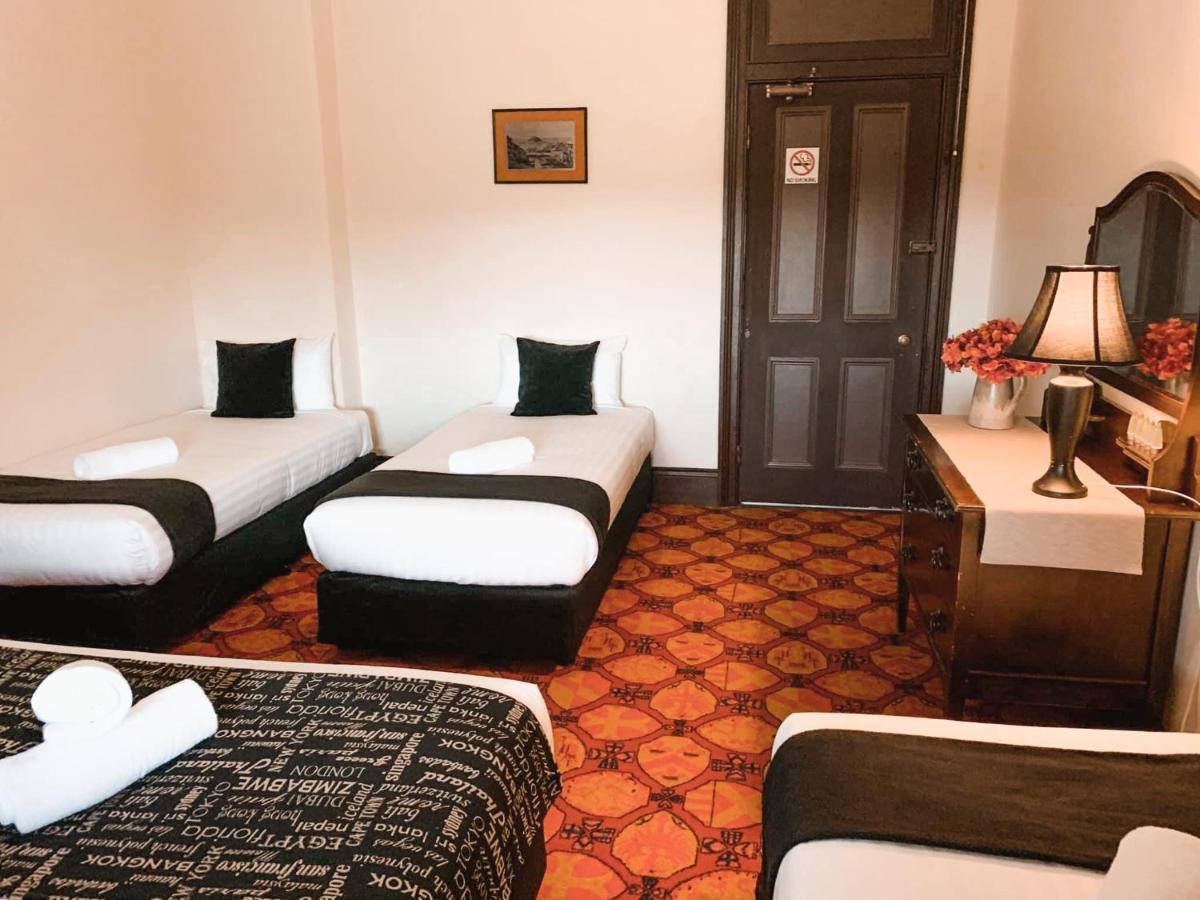 Neath Hotel Экстерьер фото