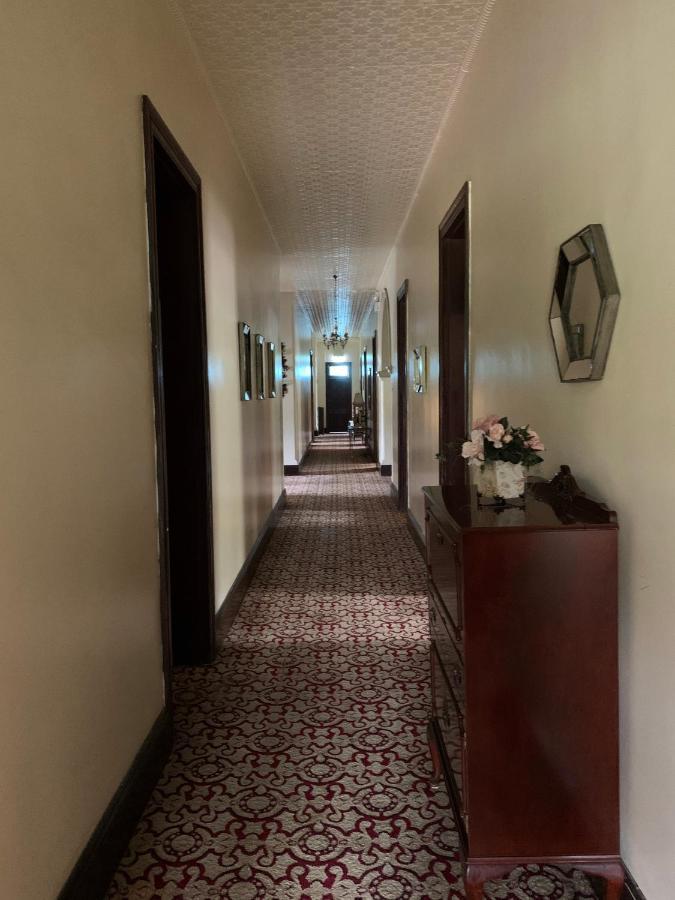 Neath Hotel Экстерьер фото